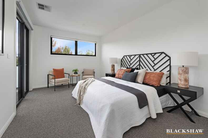 5B Hawkesbury Crescent Farrer