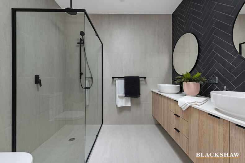 5B Hawkesbury Crescent Farrer