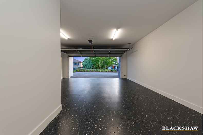 5B Hawkesbury Crescent Farrer