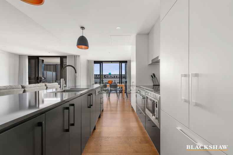 231/34 Eyre Street Kingston