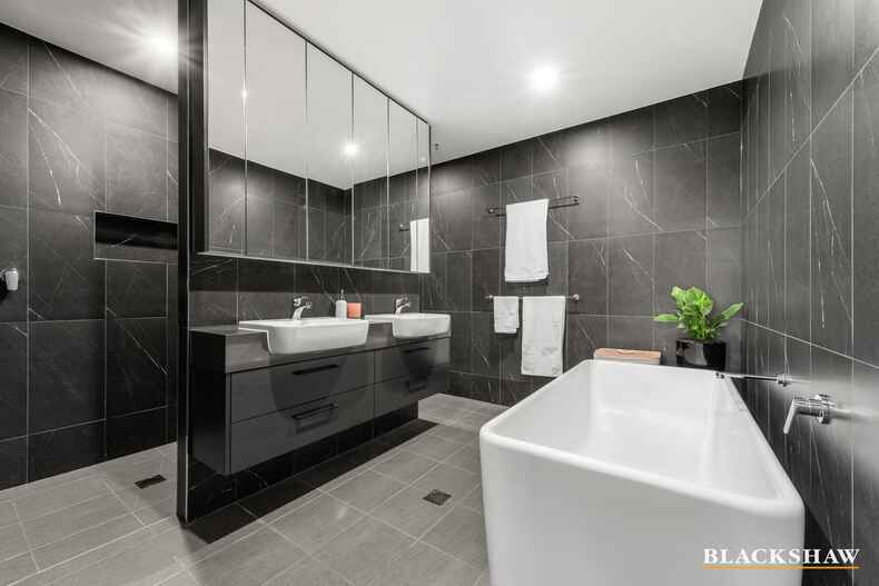 231/34 Eyre Street Kingston