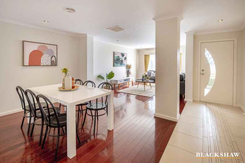 6 Branson Street Dunlop 6 Branson Street Dunlop