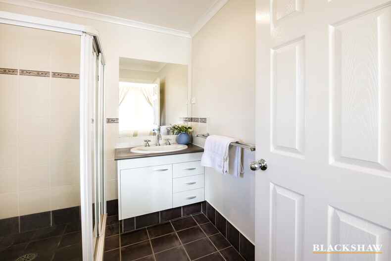 6 Branson Street Dunlop 6 Branson Street Dunlop