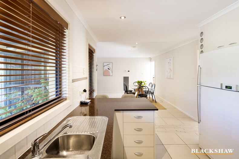 6 Branson Street Dunlop 6 Branson Street Dunlop