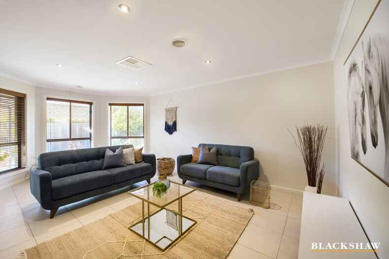 6 Branson Street Dunlop 6 Branson Street Dunlop