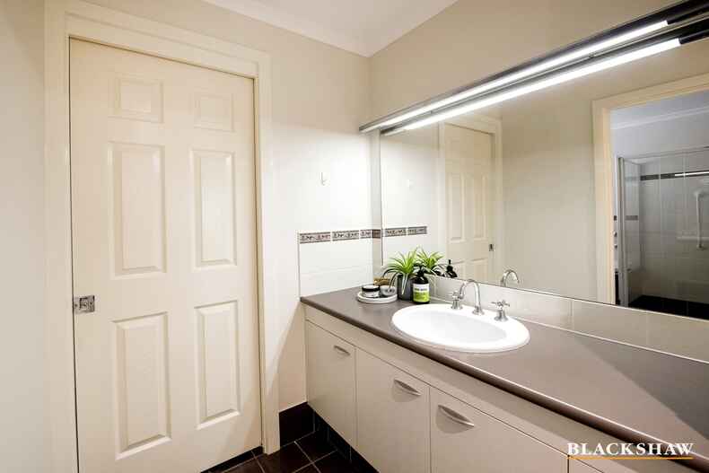 6 Branson Street Dunlop 6 Branson Street Dunlop