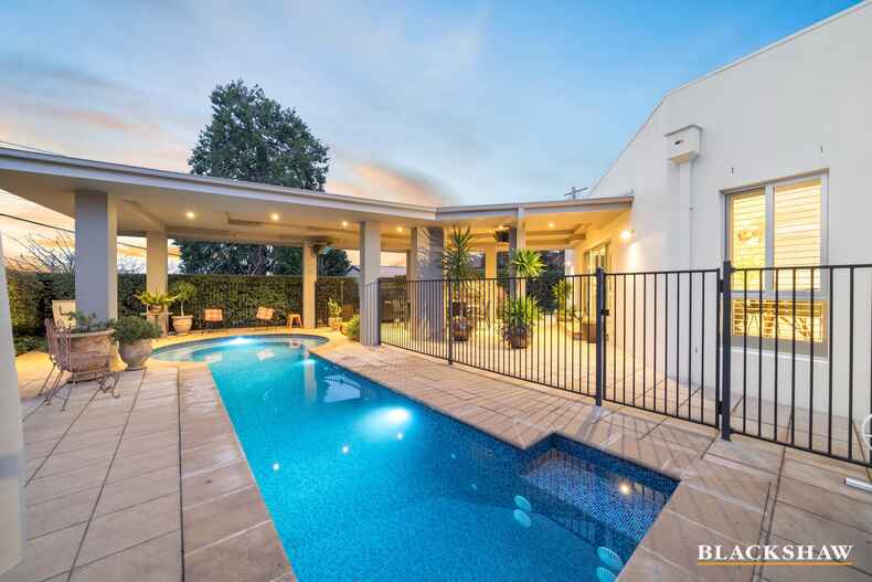 24B Hampton Circuit Yarralumla 24B Hampton Circuit Yarralumla
