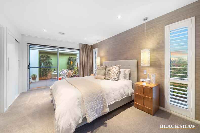 24B Hampton Circuit Yarralumla 24B Hampton Circuit Yarralumla