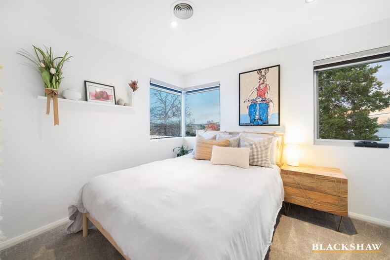 24B Hampton Circuit Yarralumla 24B Hampton Circuit Yarralumla