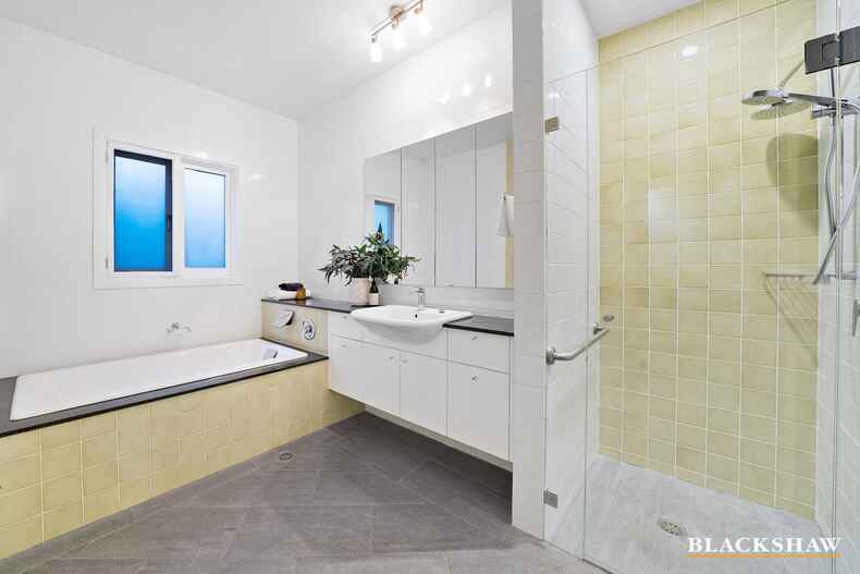 23 Newman Street Yarralumla 23 Newman Street Yarralumla