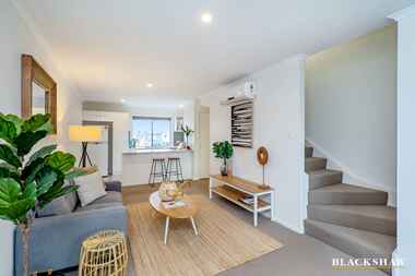 25/15 Andersch Street Casey