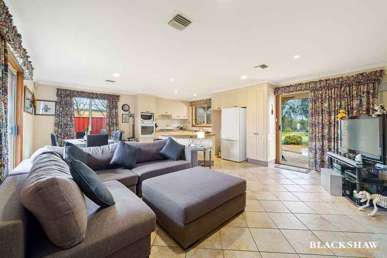 35 Burraly Court Ngunnawal 35 Burraly Court Ngunnawal