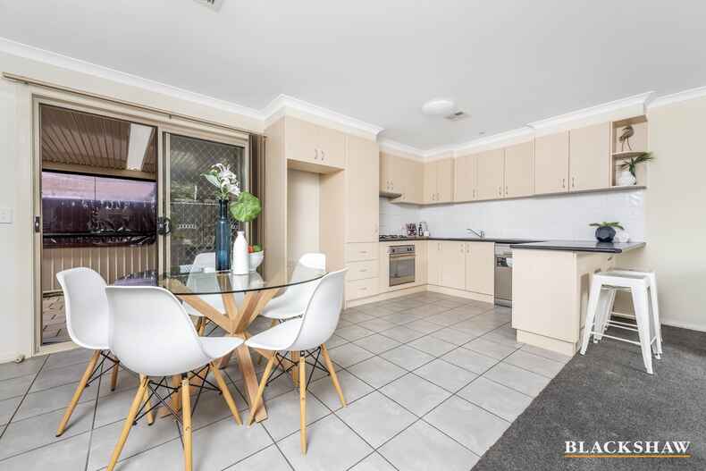 4/30 Ross Road Queanbeyan