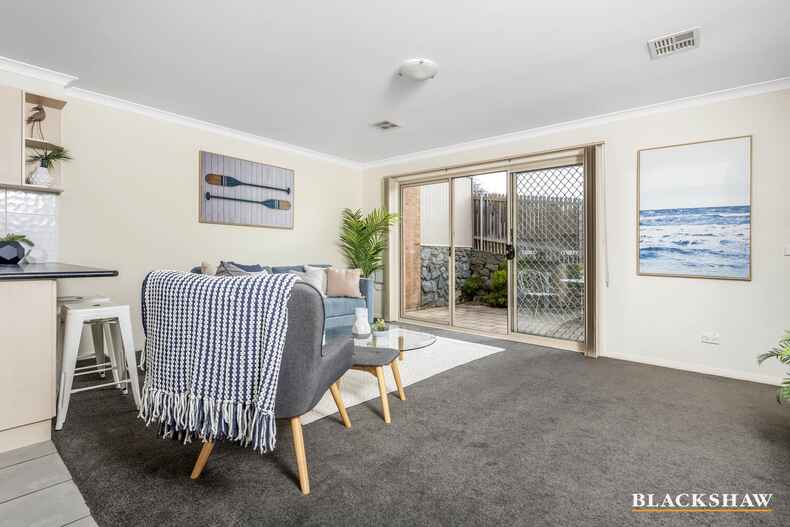 4/30 Ross Road Queanbeyan