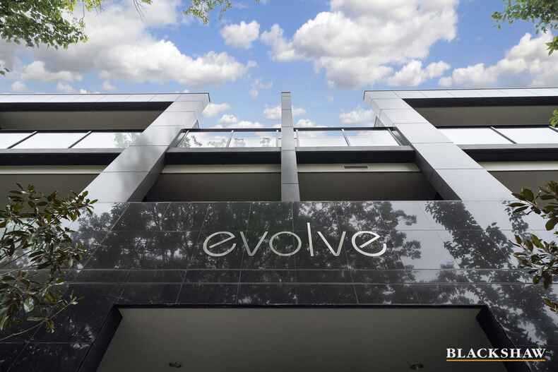 11/16 New South Wales Crescent Forrest