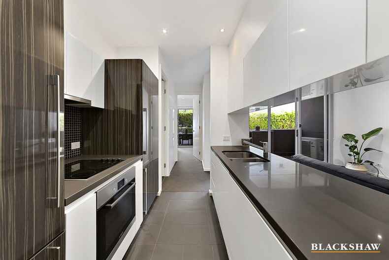 11/16 New South Wales Crescent Forrest