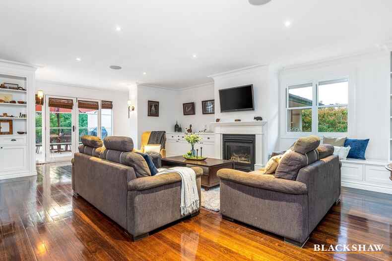 95 Strickland Crescent Deakin