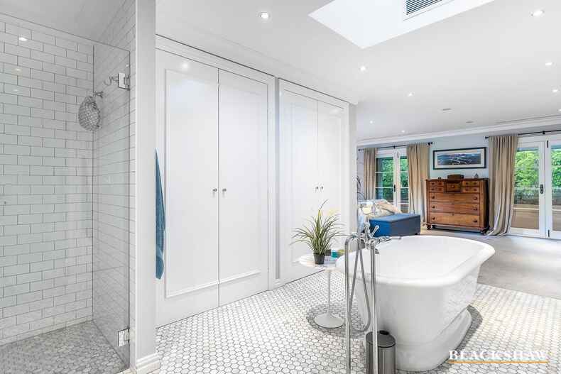 95 Strickland Crescent Deakin