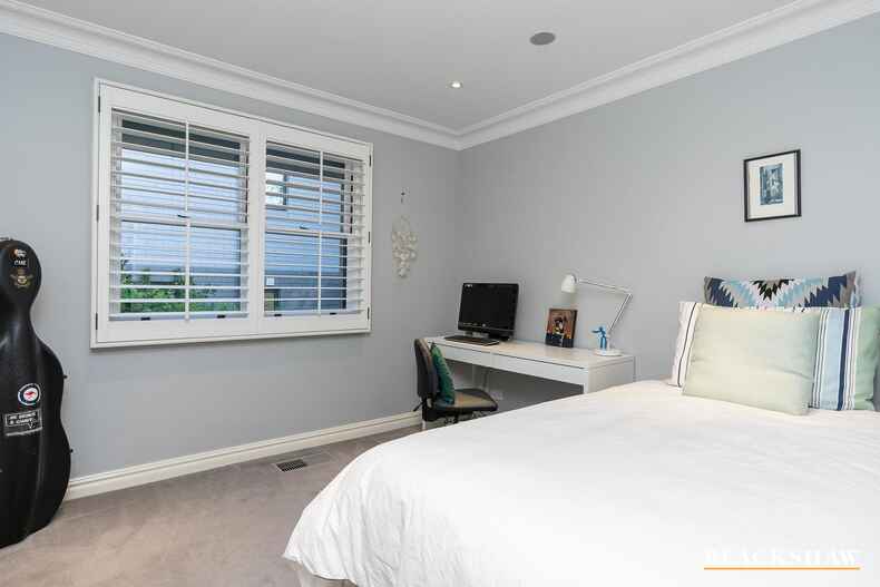 95 Strickland Crescent Deakin