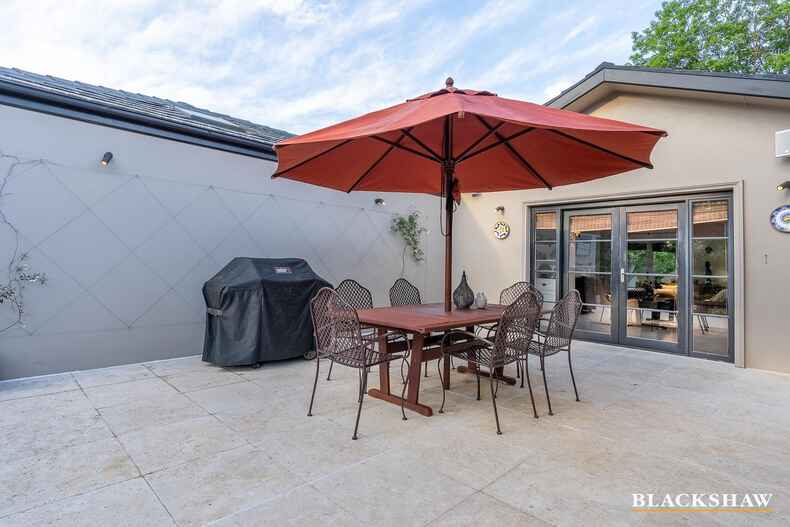 95 Strickland Crescent Deakin