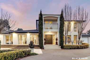 2 Truscott Street Campbell