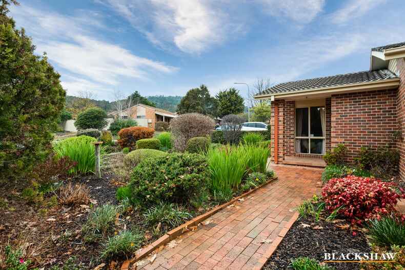 2  Davitt Close Isaacs