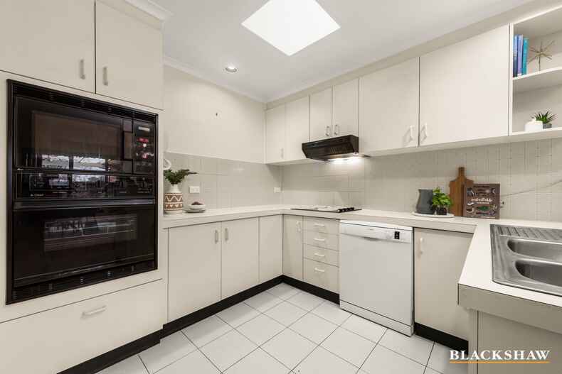 2  Davitt Close Isaacs