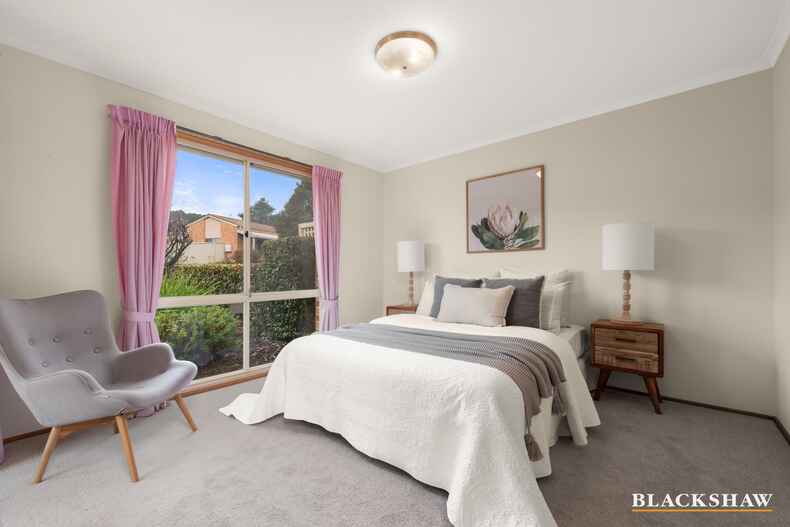 2  Davitt Close Isaacs