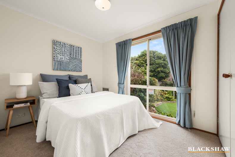 2  Davitt Close Isaacs