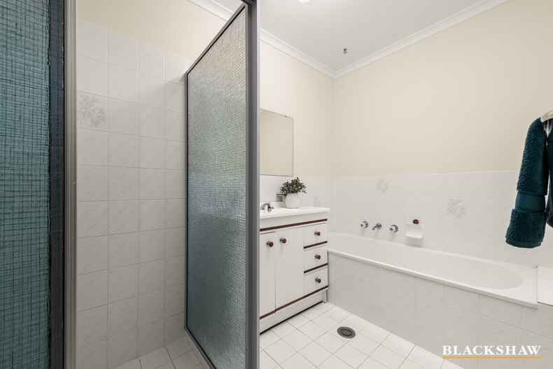 2  Davitt Close Isaacs