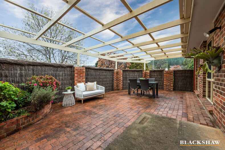 2  Davitt Close Isaacs