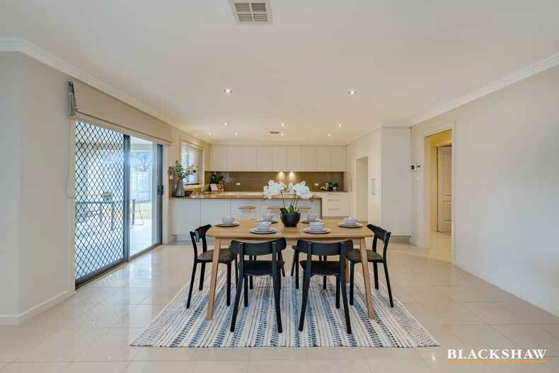 27 Judith Wright Street Franklin