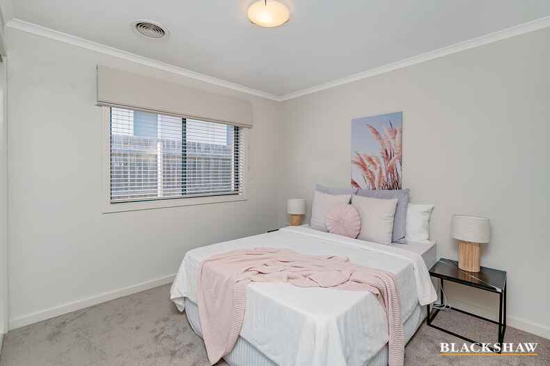 27 Judith Wright Street Franklin