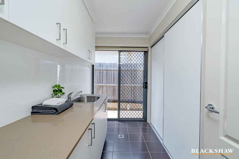 27 Judith Wright Street Franklin