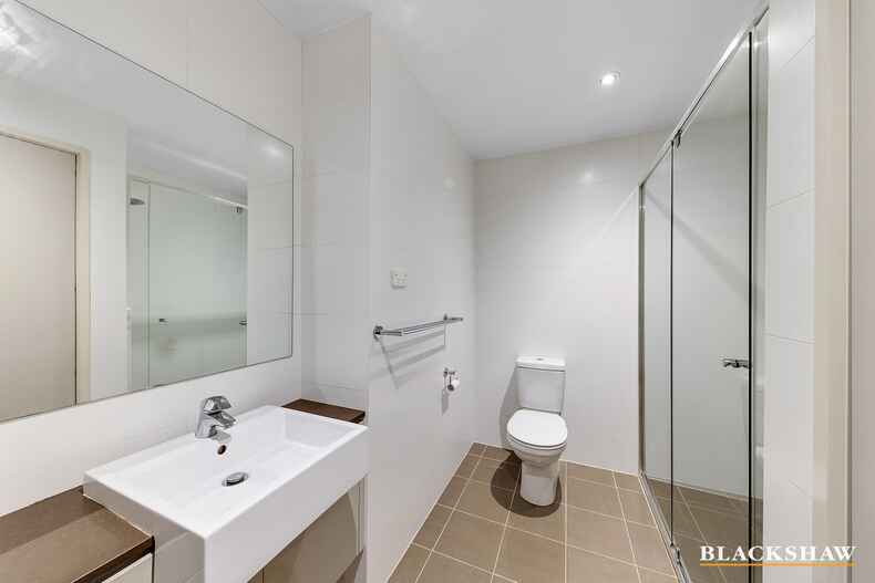 15/71 Giles Street Kingston