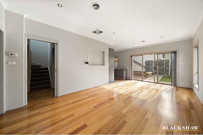 58 Swain Street Gungahlin 58 Swain Street Gungahlin