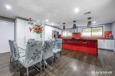 6 Glencross Street Chisholm