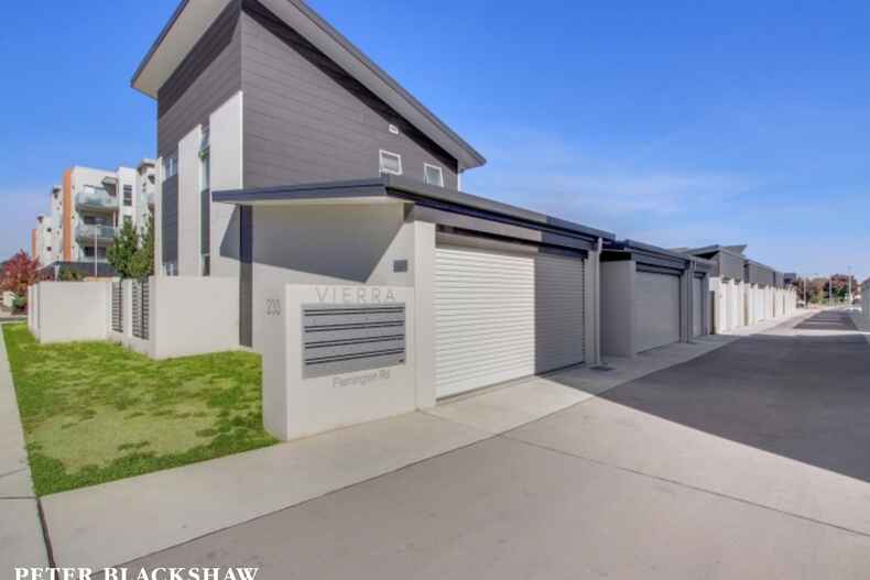 17/233 Flemington Road Franklin
