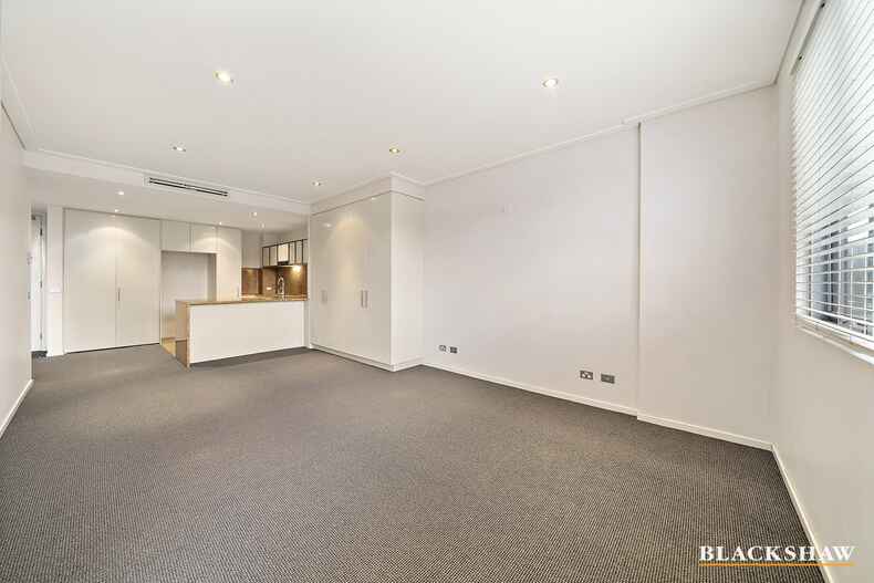 16/15 Coranderrk Street City