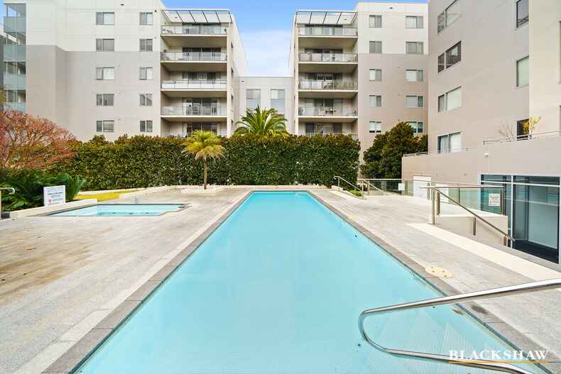 16/15 Coranderrk Street City