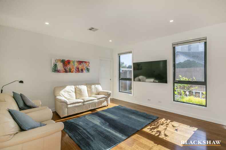 1/11 Aurora Close Mawson