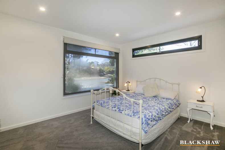 1/11 Aurora Close Mawson