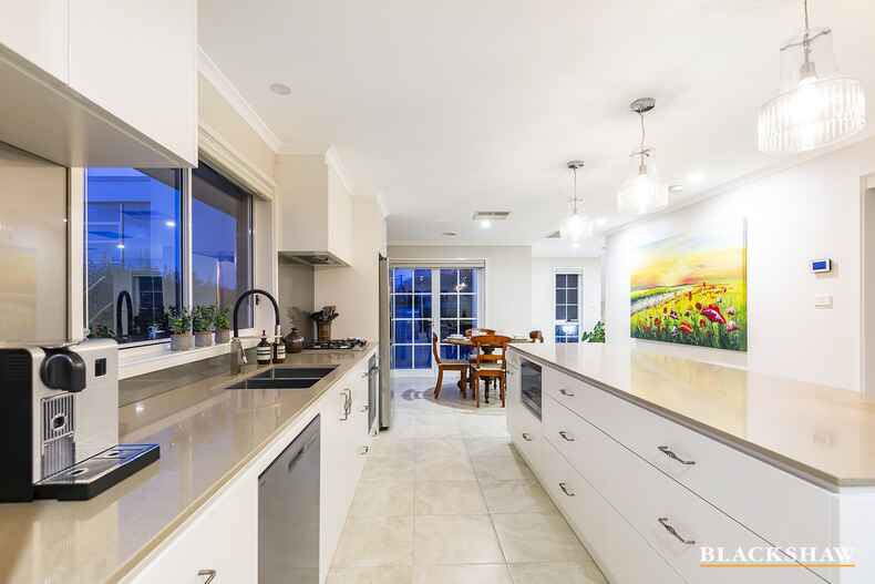 2/11 Bentham Street Yarralumla 2/11 Bentham Street Yarralumla