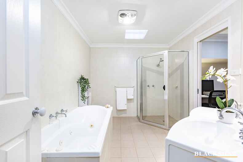 2/11 Bentham Street Yarralumla 2/11 Bentham Street Yarralumla