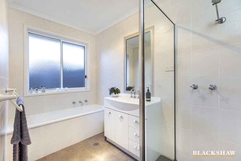 2/11 Bentham Street Yarralumla 2/11 Bentham Street Yarralumla