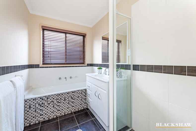 12 Betty Maloney Crescent Banks 12 Betty Maloney Crescent Banks