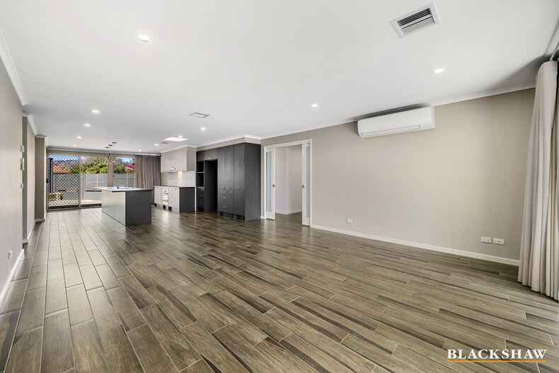 8 Miles Place Jerrabomberra