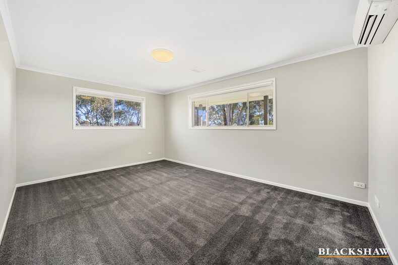 8 Miles Place Jerrabomberra