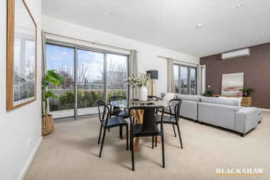 32/21 Christina Stead Street Franklin