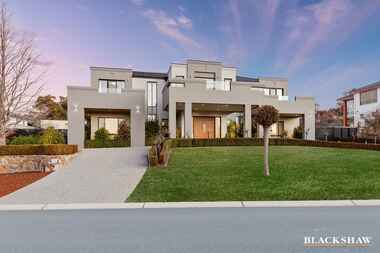 8 Akame Circuit O'Malley